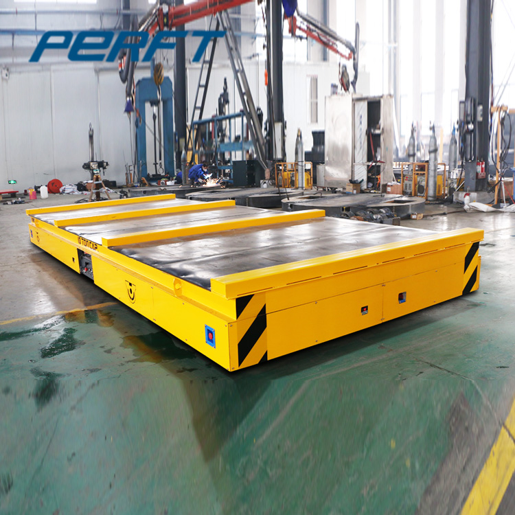 What is the daily maintenance operation of the electric industrial rail flat car